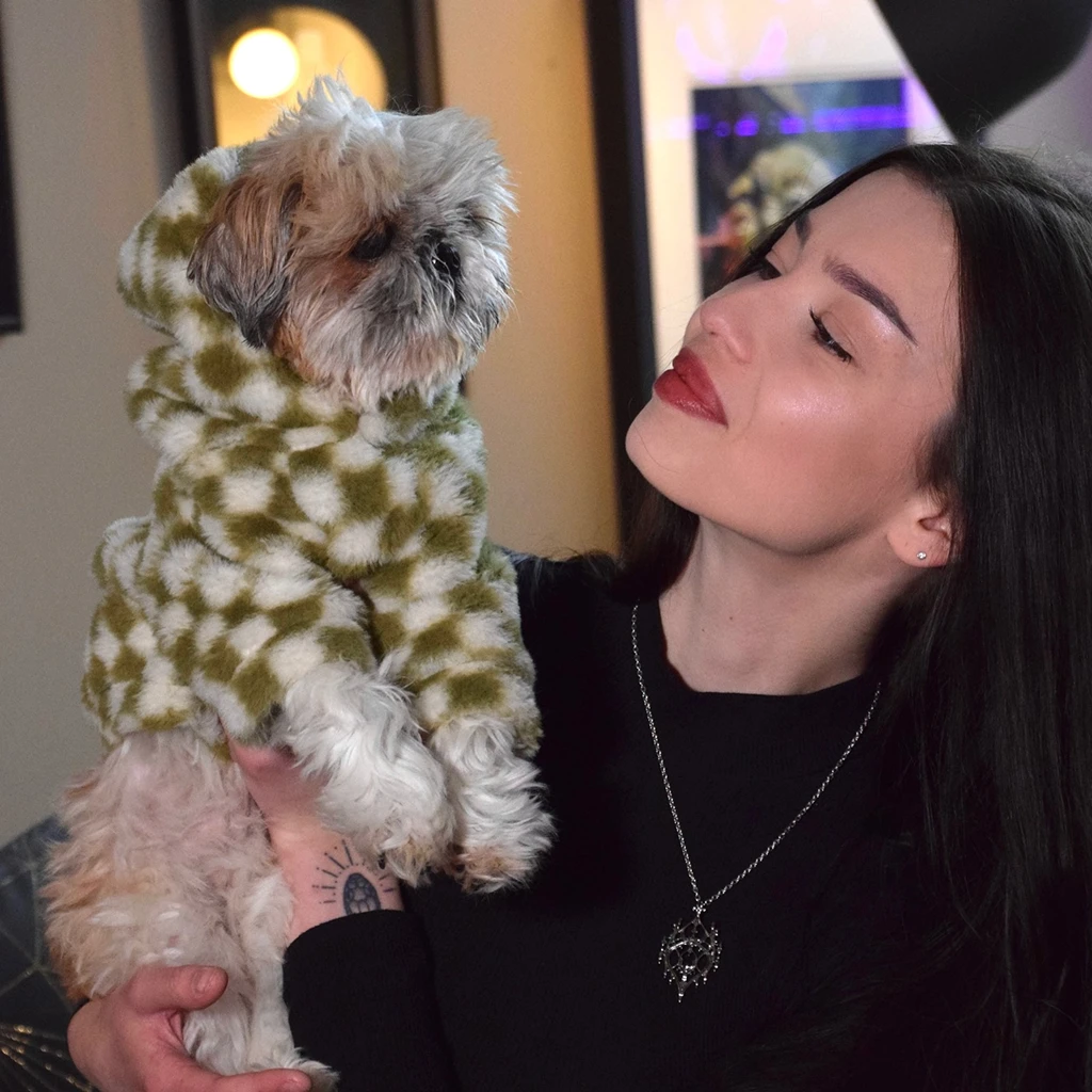 daria-with-dog-redmer-ink